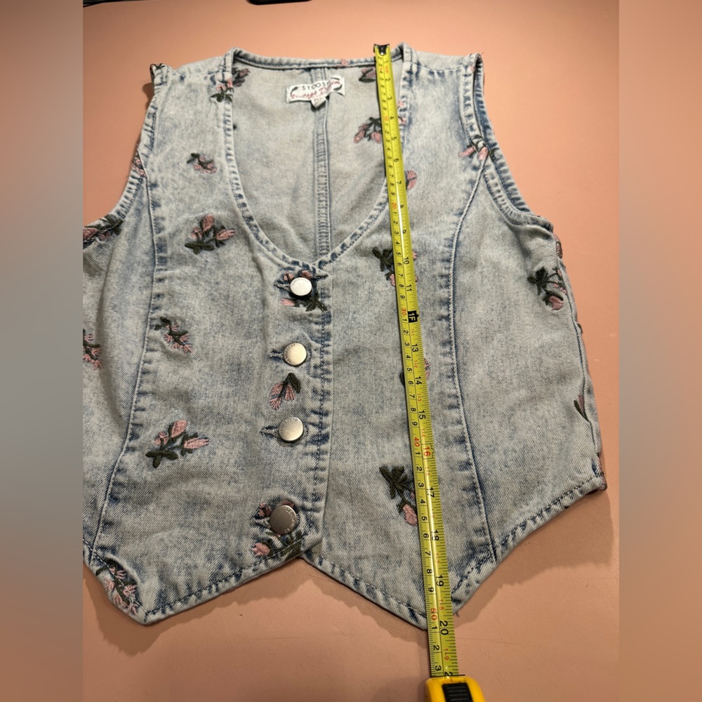 NWT Stoosh Denim Vest with pink floral embroidery - Picture 4 of 6
